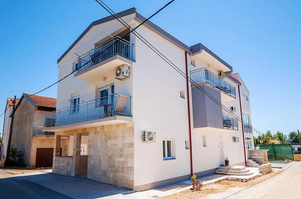 Apartment Tony With Private Pool Sukosan
