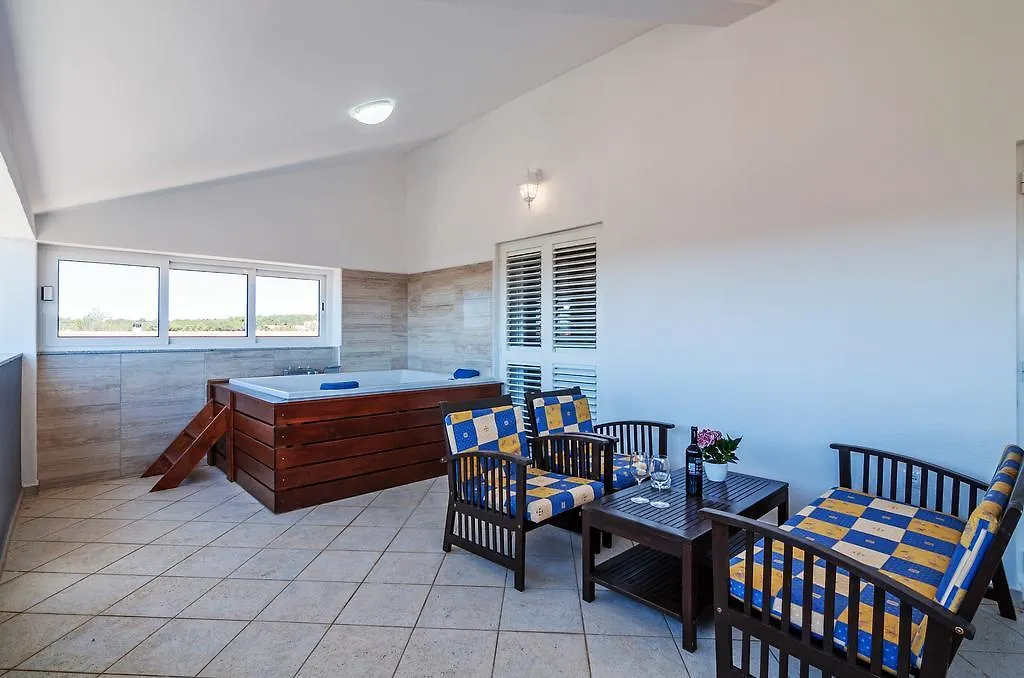 Apartment Tony With Private Pool Sukosan Croatia