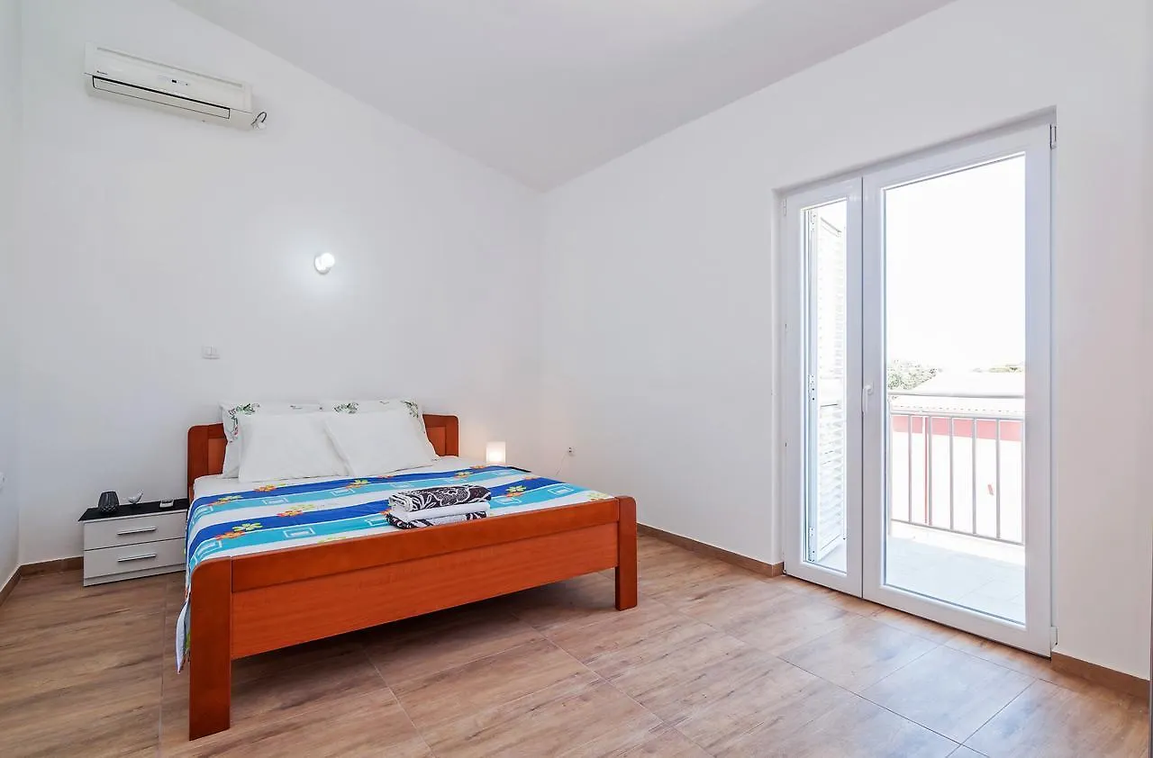 Apartment Tony With Private Pool Sukosan