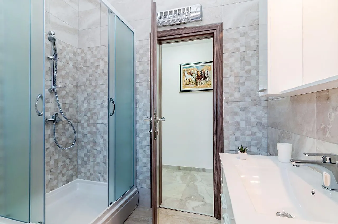 Apartment Tony With Private Pool Sukosan Croatia